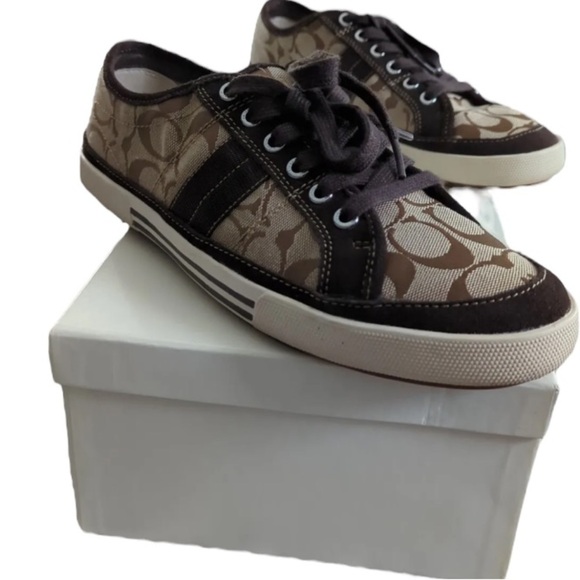 Coach Shoes - Coach  Brad Logo Lace Up Sneakers Sz 8 Casual Shoes